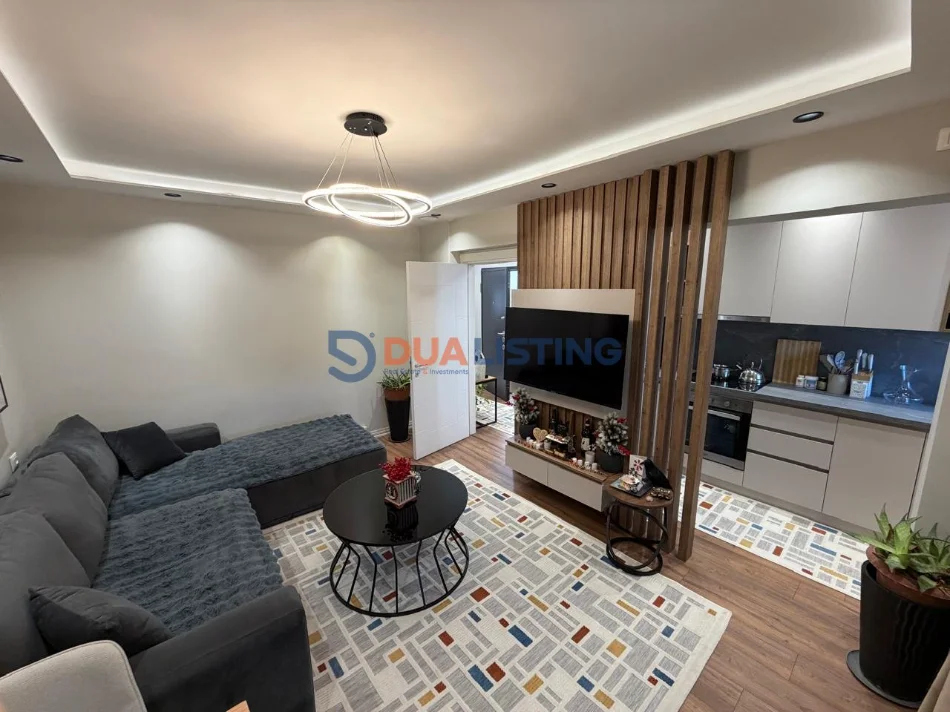Tirane, shes apartament 1+1+Aneks+Ballkon Kati 5, 54 m² 135.000 € (21 Dhjetori,( Pallat Ekzistues))