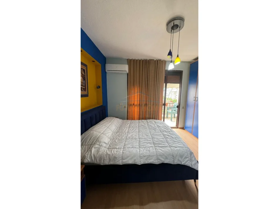 Tirane, jepet me qera apartament 2+1 Kati 7, 118 m² 1.200 € (BLLOKU)