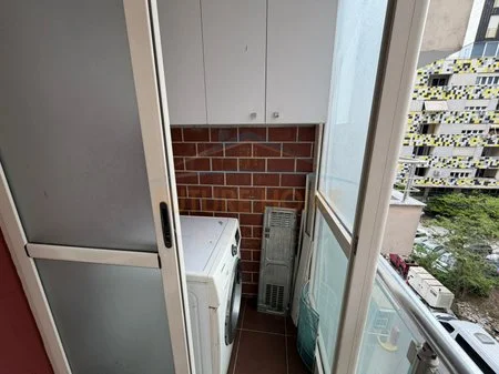Tirane, jepet me qera apartament 3+1+Ballkon Kati 3, 112 m² 845 € 