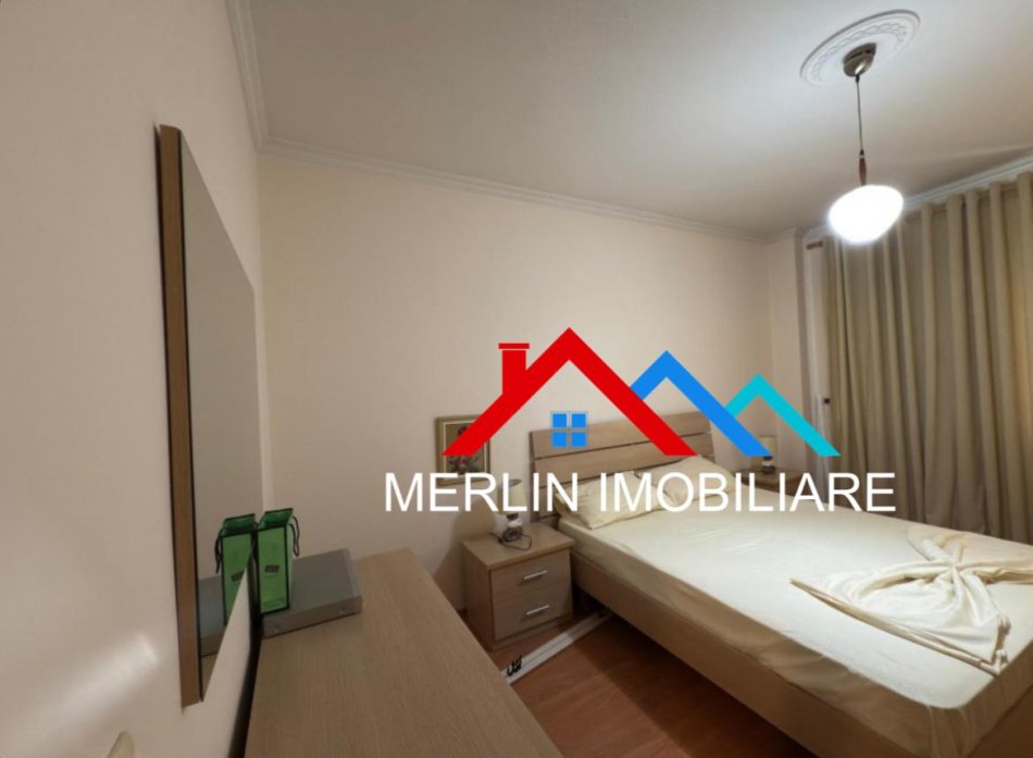 Tirane, jepet me qera apartament 2+1+Ballkon Kati 8, 145 m² 800 € (RRUGA NIKOLLA TUPE)