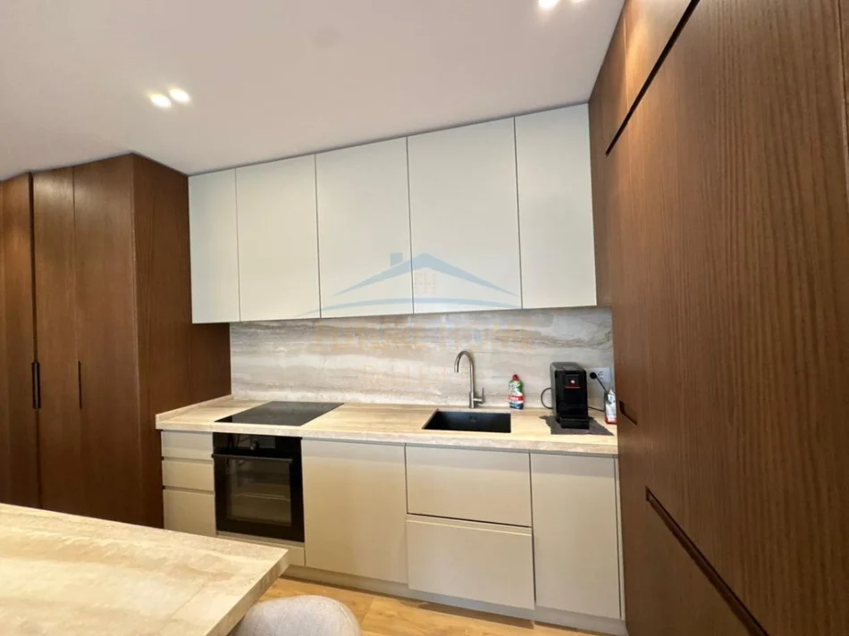 Tirane, shitet apartament 2+1+Ballkon Kati 6, 98 m² 232.000 € (Rezidenca Avid, Jordan Misja)
