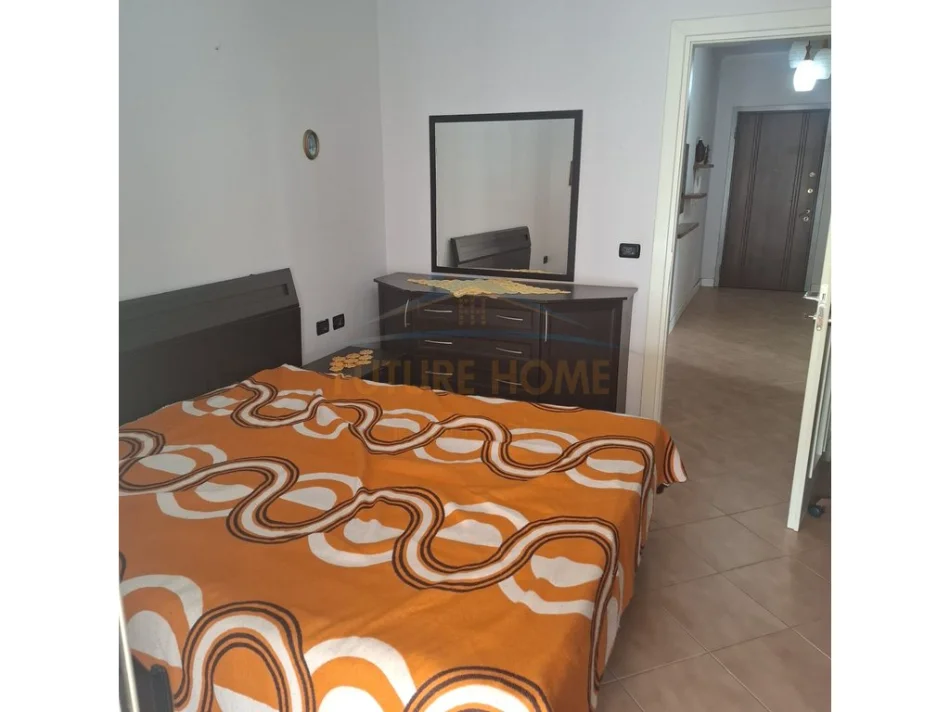 Tirane, jepet me qera apartament 2+1 Kati 7, 87 m² 420 € (Unaza e re)