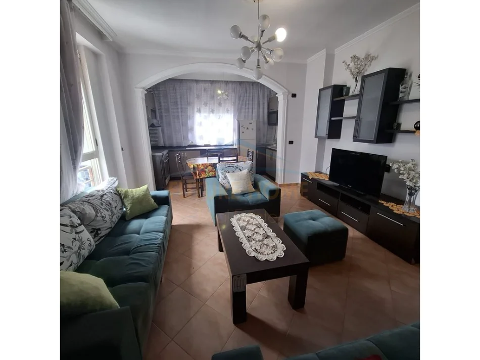 Tirane, jepet me qera apartament 2+1 Kati 7, 87 m² 420 € (Vila L, Unaza e Re)