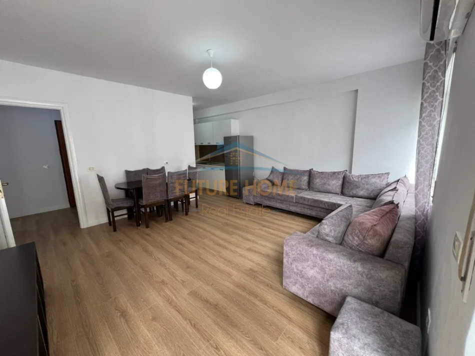 Tirane, shitet apartament 1+1 Kati 6, 73 m² 165.000 € (ISH PARKU I AUTOBUZAVE)