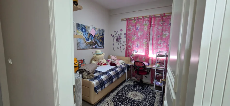 Tirane, shitet apartament 3+1 Kati 4, 260 m² 227.000 € (Fresku)