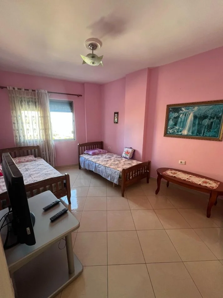 Tirane, jepet me qera apartament 2+1+Ballkon Kati 3, 94 m² 450 € (Perballe Casa Italia 2+1 Per Qera I mobiluar)