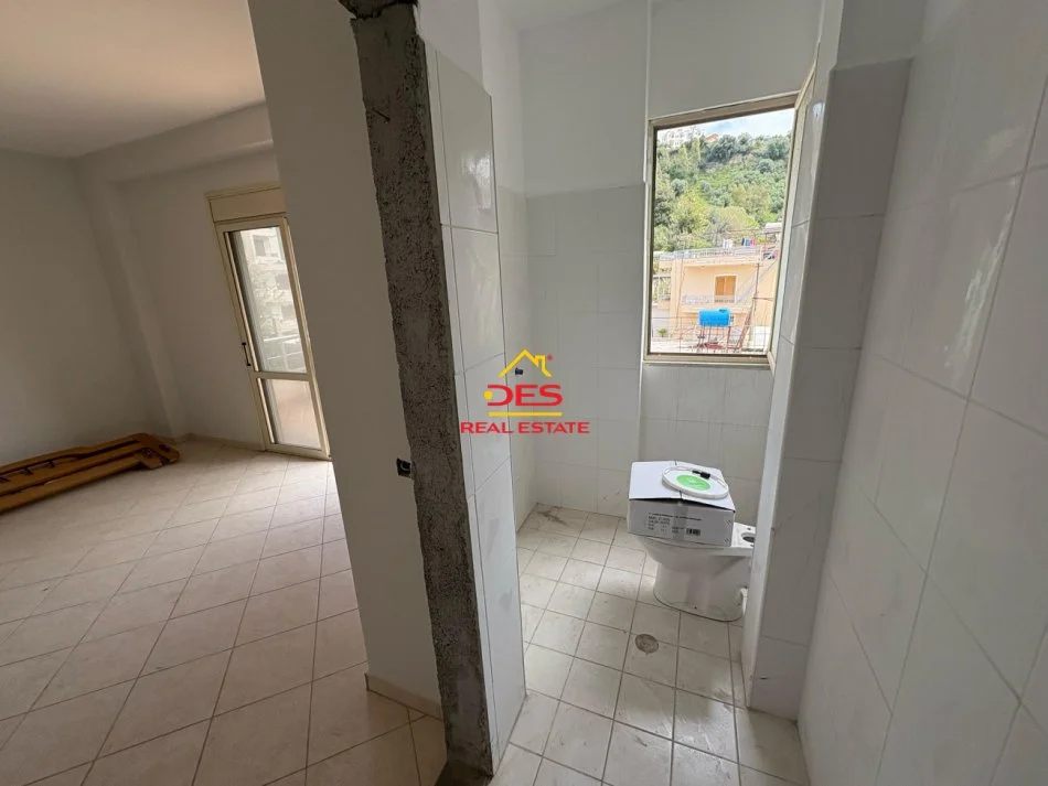 Vlore, shitet apartament 2+1+Ballkon Kati 3, 110 m² 120.000 € (Rruga Sulejman Delvina)