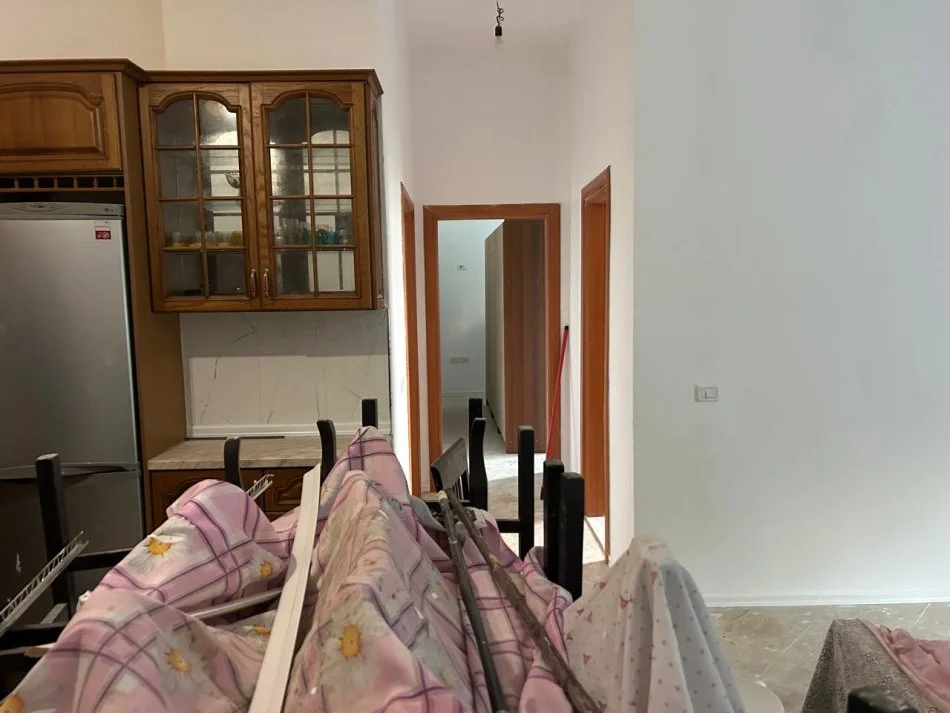 Durres, shitet apartament 2+1+Ballkon Kati 1, 106 m² 106.000 € (Shkembi Kavajes, Durres)