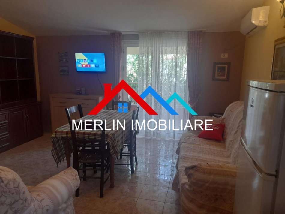 Tirane, jepet me qera apartament 2+1+Ballkon Kati 3, 130 m² 620 € (KRISTAL CENTER)