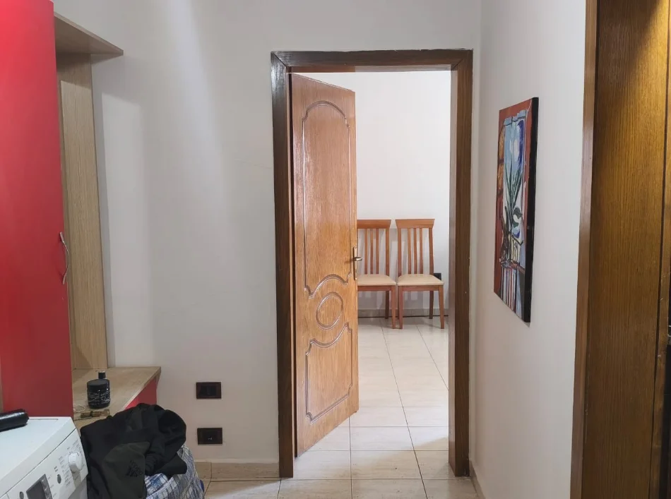 Tirane, jepet me qera apartament 1+1 Kati 4, 60 m² 500 € (Stadiumi Dinamo)