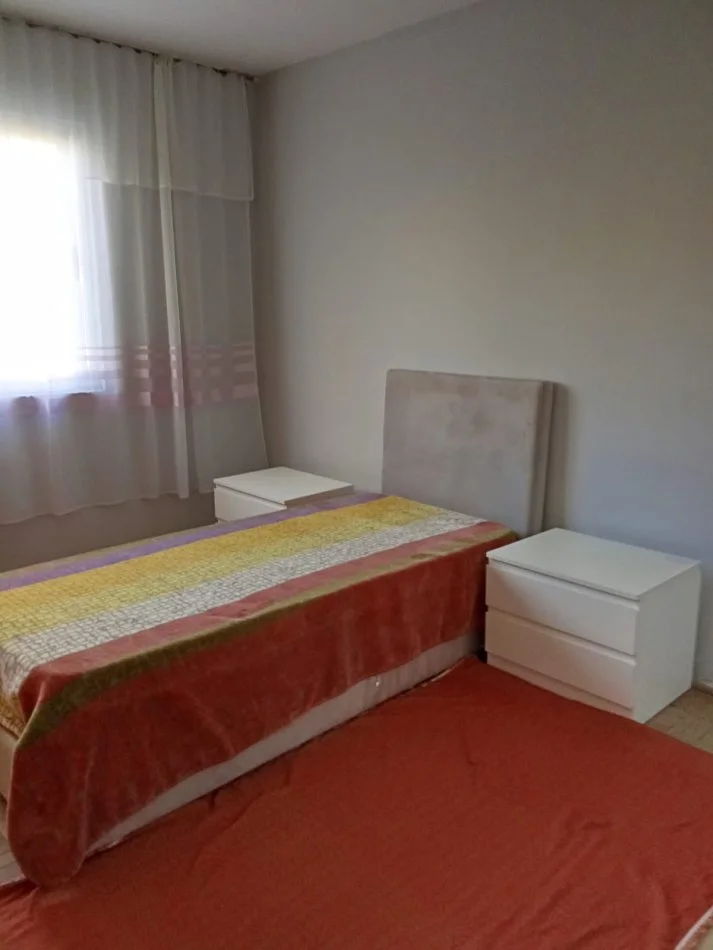 Tirane, jepet me qera apartament 1+1+Ballkon Kati 3, 88 m² 450 € 