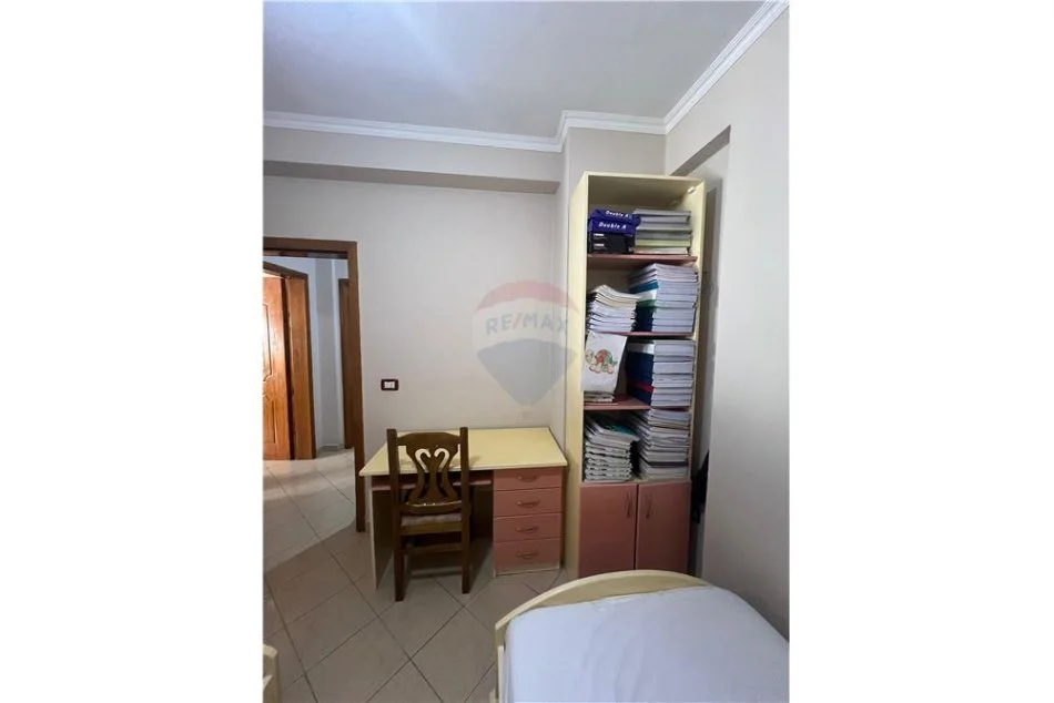 Tirane, shitet apartament 2+1+Aneks+Ballkon , 120.000 € (Don Bosko)