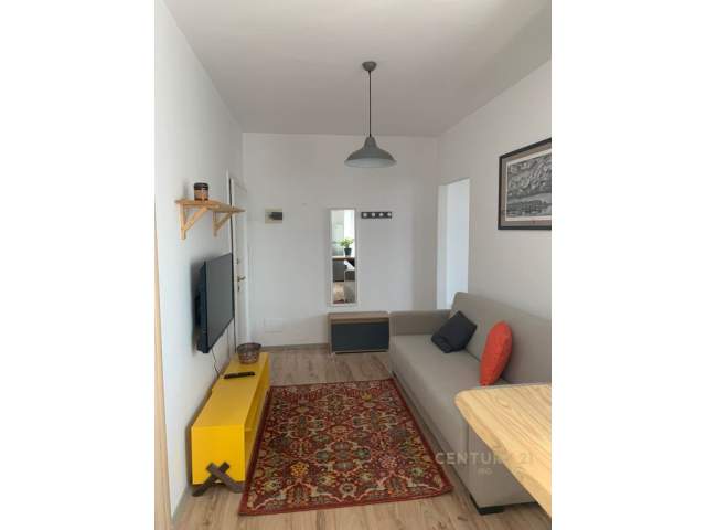 Tirane, jepet me qera apartament 1+1 Kati 6, 55 m² 450  (Rruga e kosovareve)
