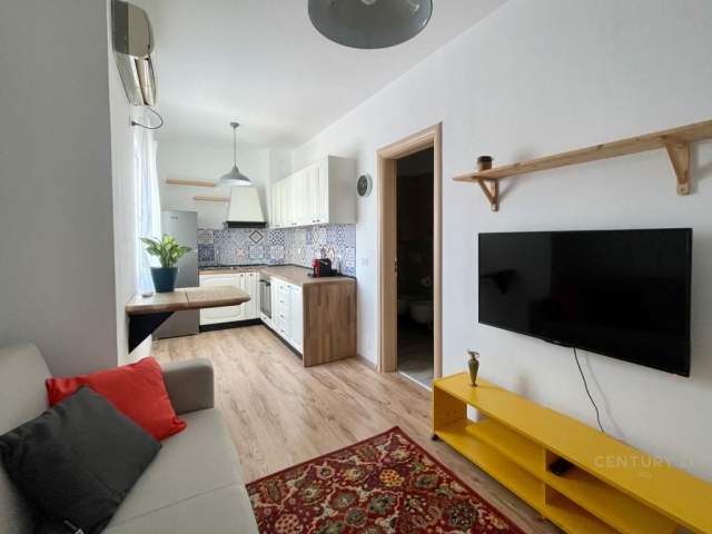 Tirane, jepet me qera apartament 1+1 Kati 6, 55 m² 450  (Rruga e kosovareve)