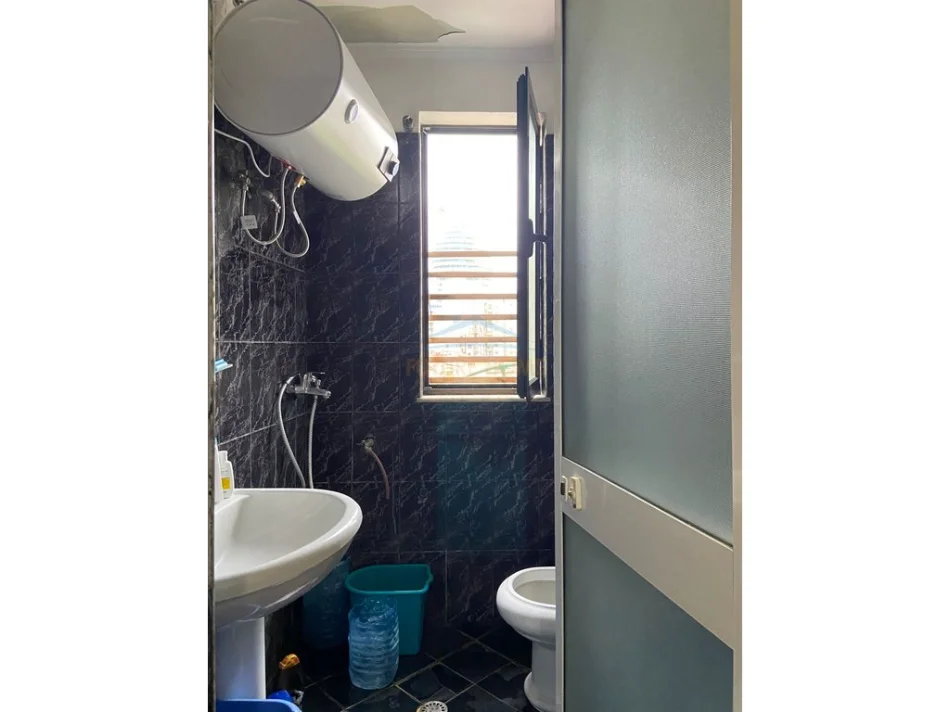 Tirane, shitet apartament 1+1 Kati 6, 61 m² 120.000 € (Rruga e Barrikadave)