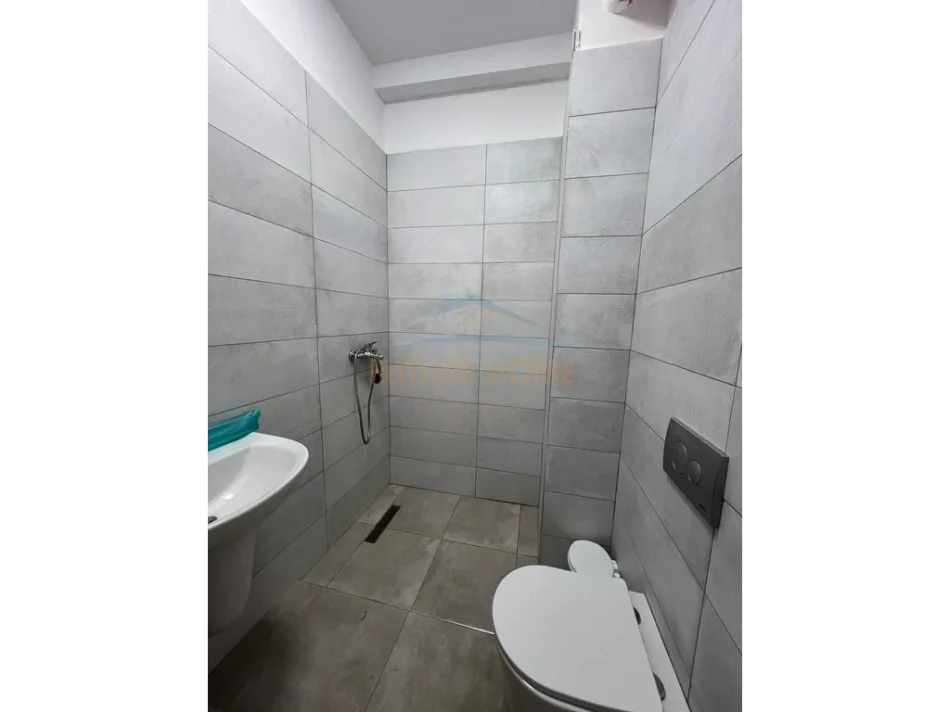 Tirane, jepet me qera apartament 1+1 Kati 2, 60 m² 550 € (Kompleksi Henke)