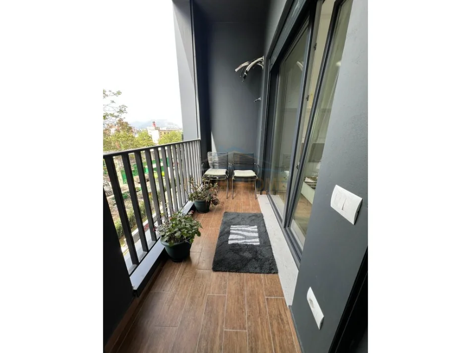 Tirane, jepet me qera apartament 1+1 Kati 2, 60 m² 550 € (Kompleksi Henke)