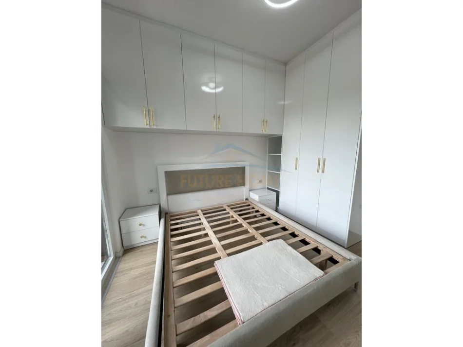 Tirane, jepet me qera apartament 1+1 Kati 2, 60 m² 550 € (Kompleksi Henke)