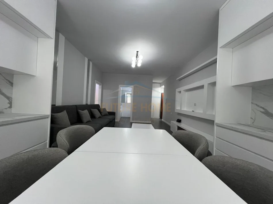 Shqiperi, shitet apartament 2+1 , 77 m² (Usluga)