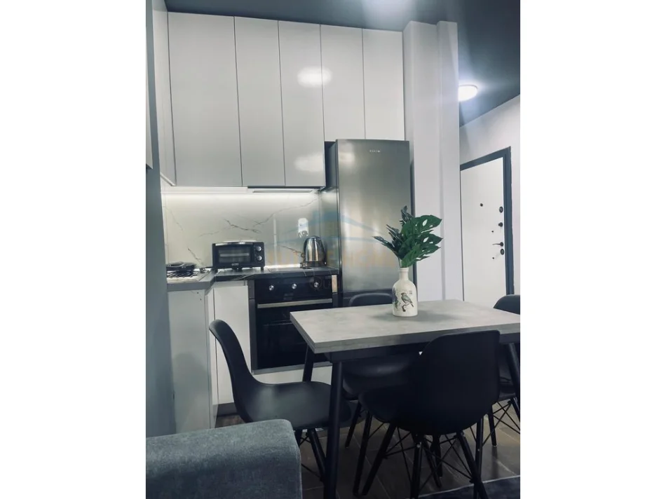 Durres, jepet me qera apartament 1+1+Ballkon Kati 5, 50 m² 350 €
