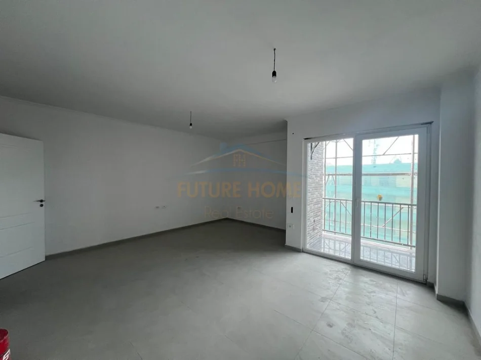 Tirane, shitet apartament 1+1 Kati 4, 75 m² 82.800 € (Kamez)