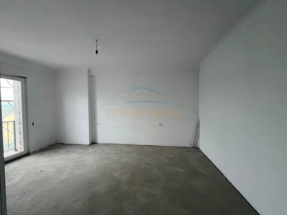 Tirane, shitet apartament 1+1 Kati 4, 75 m² 82.800 € (Kamez)