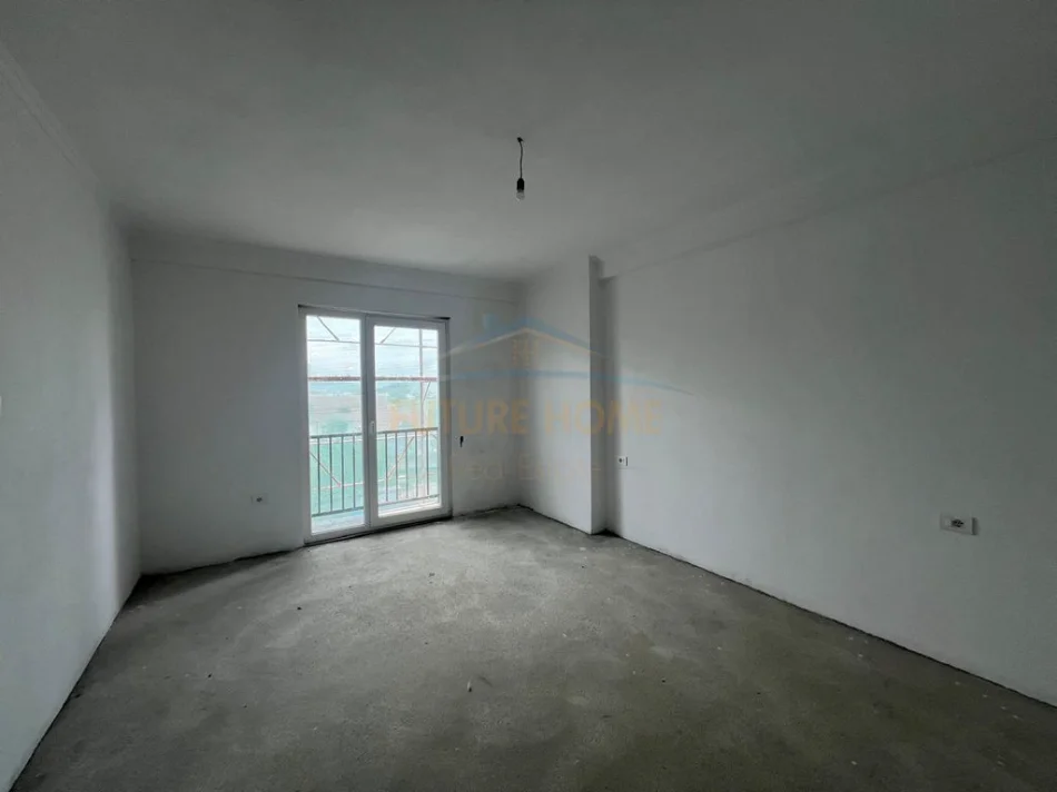 Tirane, shitet apartament 1+1 Kati 4, 75 m² 82.800 € (Kamez)