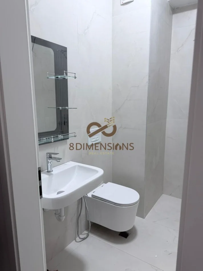 Tirane, jepet me qera apartament 1+1+Ballkon Kati 5, 44 m² 400 € (ali demi)