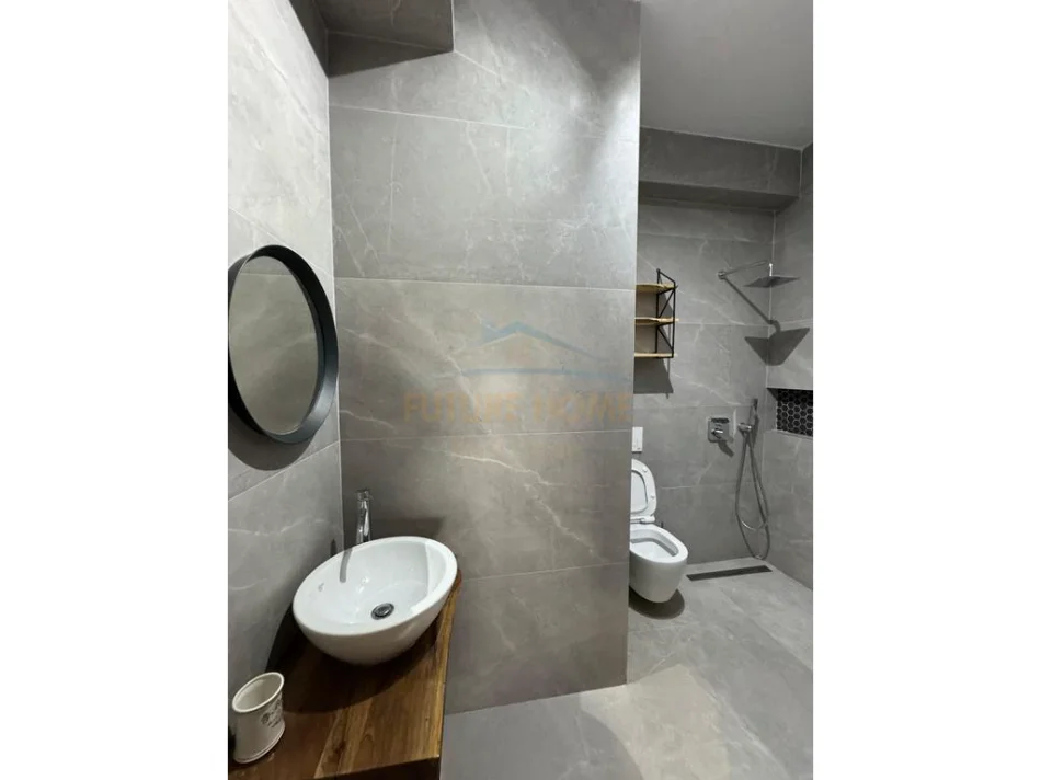 Tirane, jepet me qera apartament 2+1 Kati 5, 80 m² 600 € 