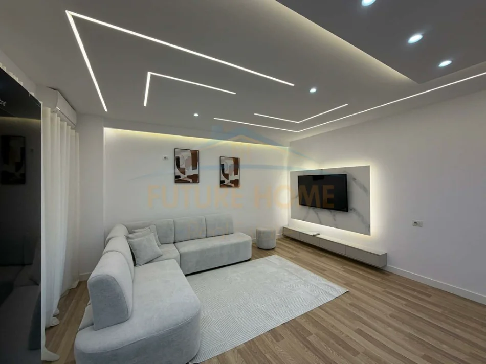 Tirane, shitet apartament 1+1+Aneks+Ballkon Kati 1, 72 m² 120.000 € (Yzberisht)