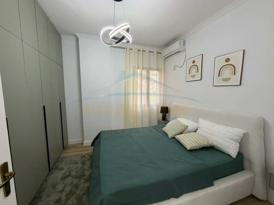 Tirane, shitet apartament 1+1+Aneks+Ballkon Kati 1, 72 m² 120.000 € (Yzberisht)