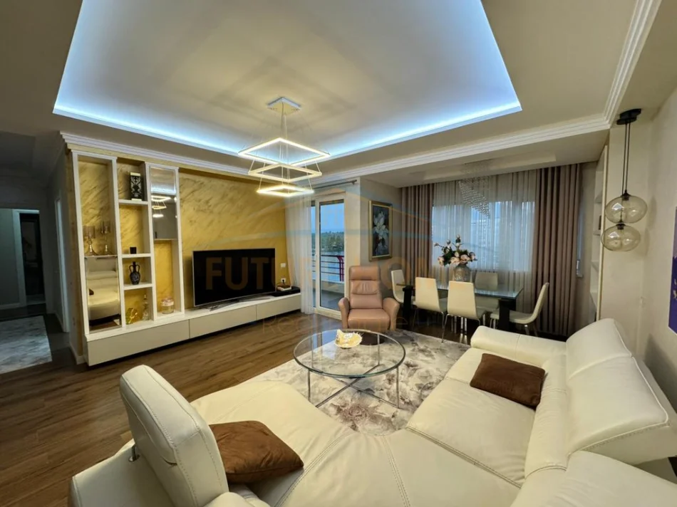 Tirane, shitet apartament 2+1+2, Kati 3, 120 m² 360.000 € (Kompleksi FZ 2, Liqeni i Thatë)