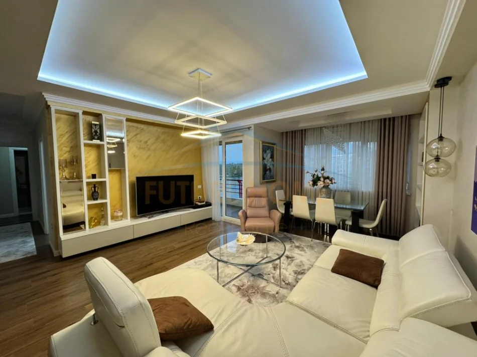 Tirane, shitet apartament 2+1+Ballkon Kati 3, 120 m² 360.000 € (LIQENI I THATE)