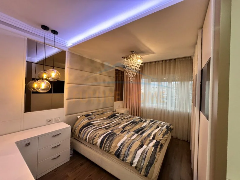 Tirane, shitet apartament 2+1+2, Kati 3, 120 m² 360.000 € (Kompleksi FZ 2, Liqeni i Thatë)
