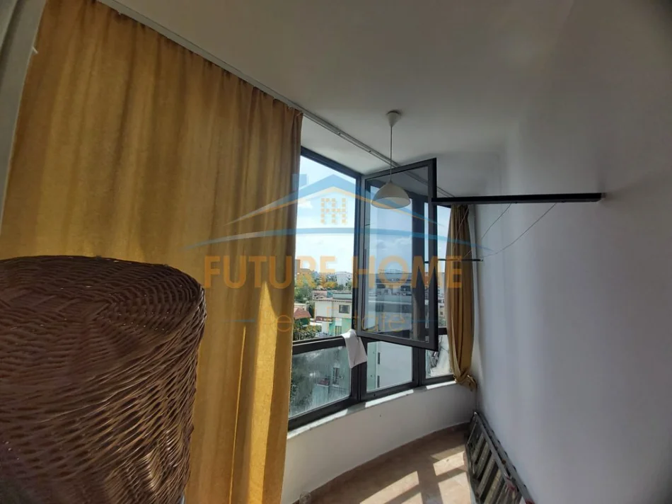 Tirane, jap me qera apartament 2+1+Aneks Kati 6, 100 m² 600 € (kompleksi grand)