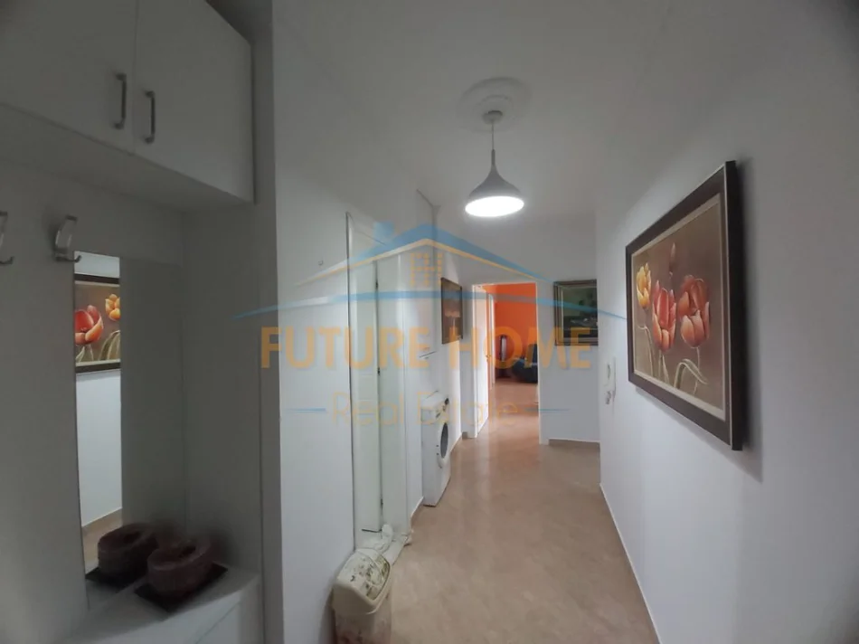 Tirane, jap me qera apartament 2+1+Aneks Kati 6, 100 m² 600 € (kompleksi grand)