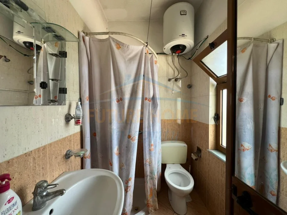 Tirane, shitet shtepi , 450.000 € (Siri Kodra Rruga Besa)
