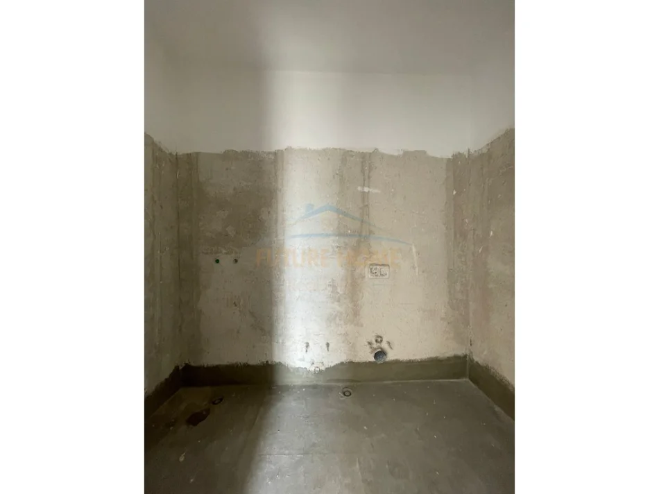 Tirane, shitet apartament 3+1+Ballkon Kati 6, 119 m² 178.200 € (TIRANA ENTRY 1)