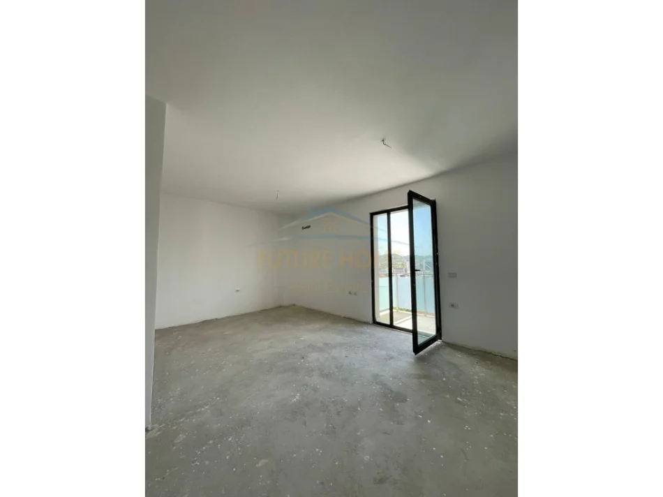 Tirane, shitet apartament 3+1+2, Kati 6, 119 m² 178.200 € (Tirana Entry I)