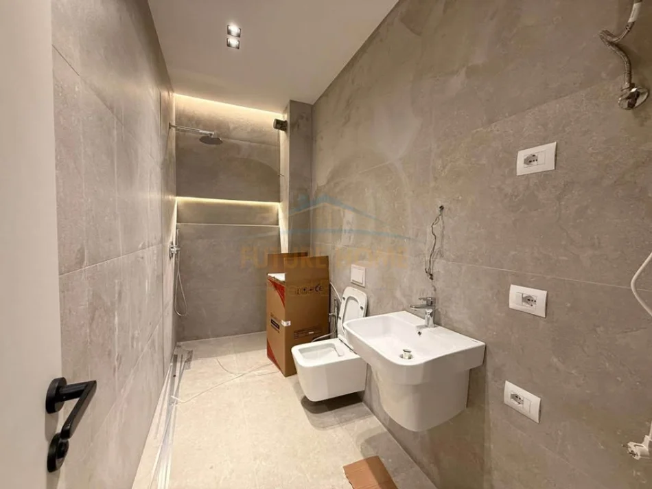 Tirane, shitet apartament 1+1+Ballkon Kati 7, 64 m² 215.000 € (Rruga e Barrikadave)