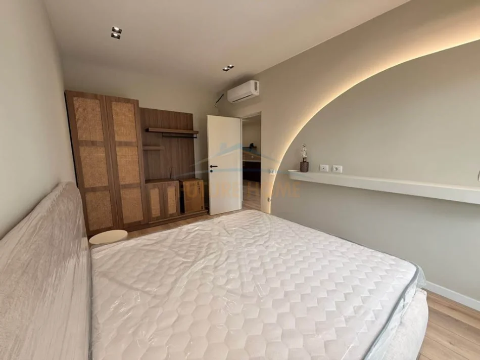 Tirane, shitet apartament 1+1+Ballkon Kati 7, 64 m² 215.000 € (RRUGA E BARRIKADAVE)