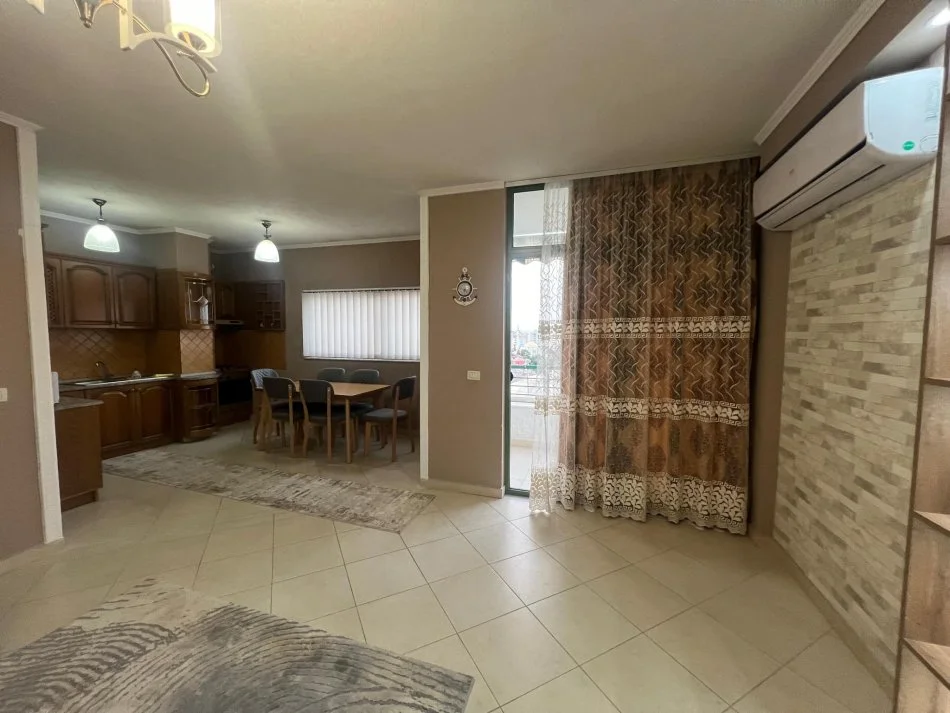 Durres, jap me qera apartament 2+1+Aneks Kati 10, 699 € (Vollga Lagja 1)