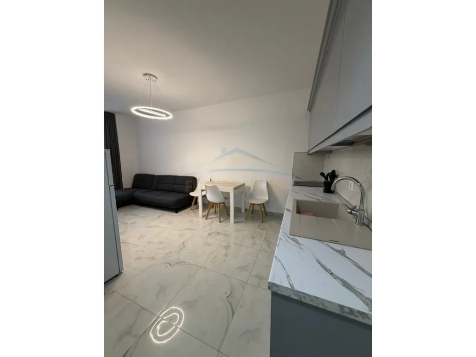 Durres Plazh, shitet apartament 1+1 Kati 6, 47 m² 105.000 € (Plazh Rrota e Kuqe, Durrës)