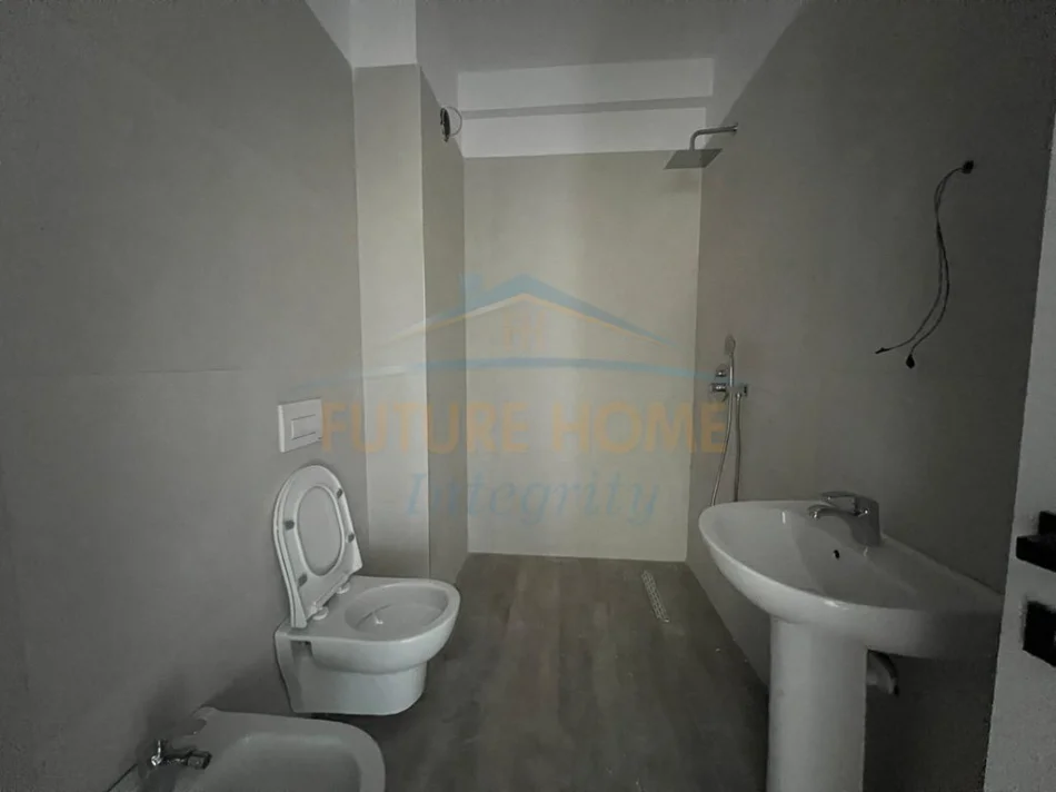 Tirane, shitet apartament 1+1+Ballkon Kati 3, 69 m² 85.000 € (PASKUQAN)