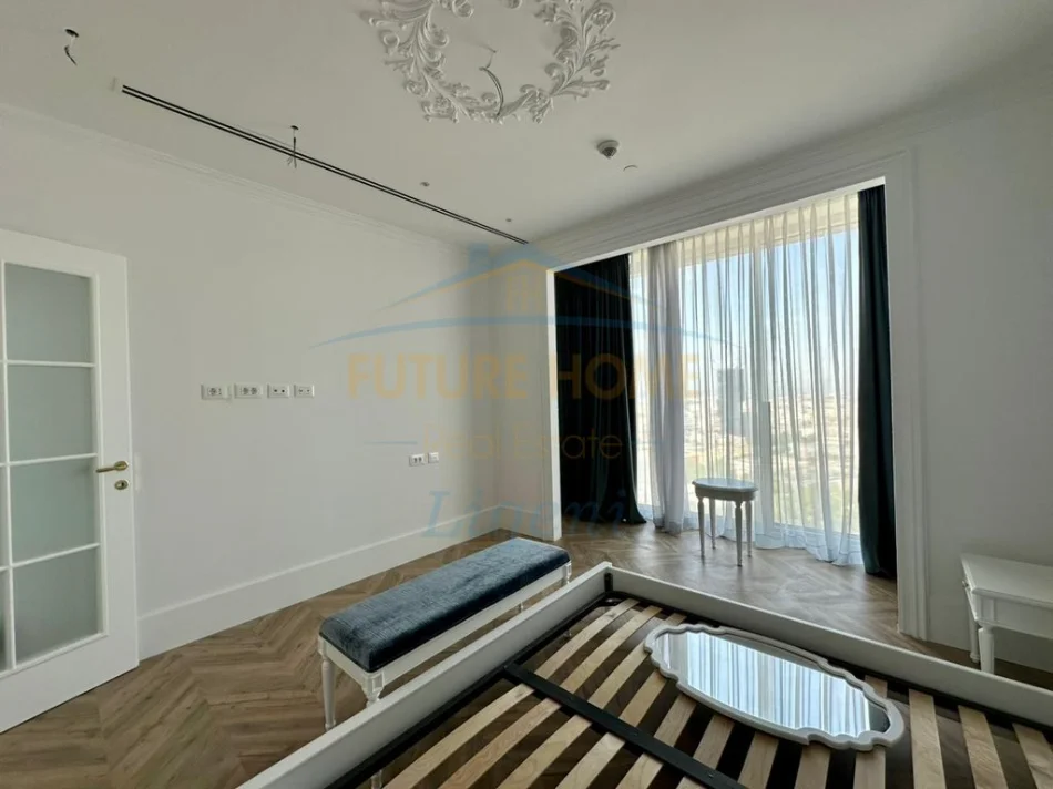 Tirane, shitet apartament 2+1 Kati 21, 151 m² 850.000 € (DownTown)