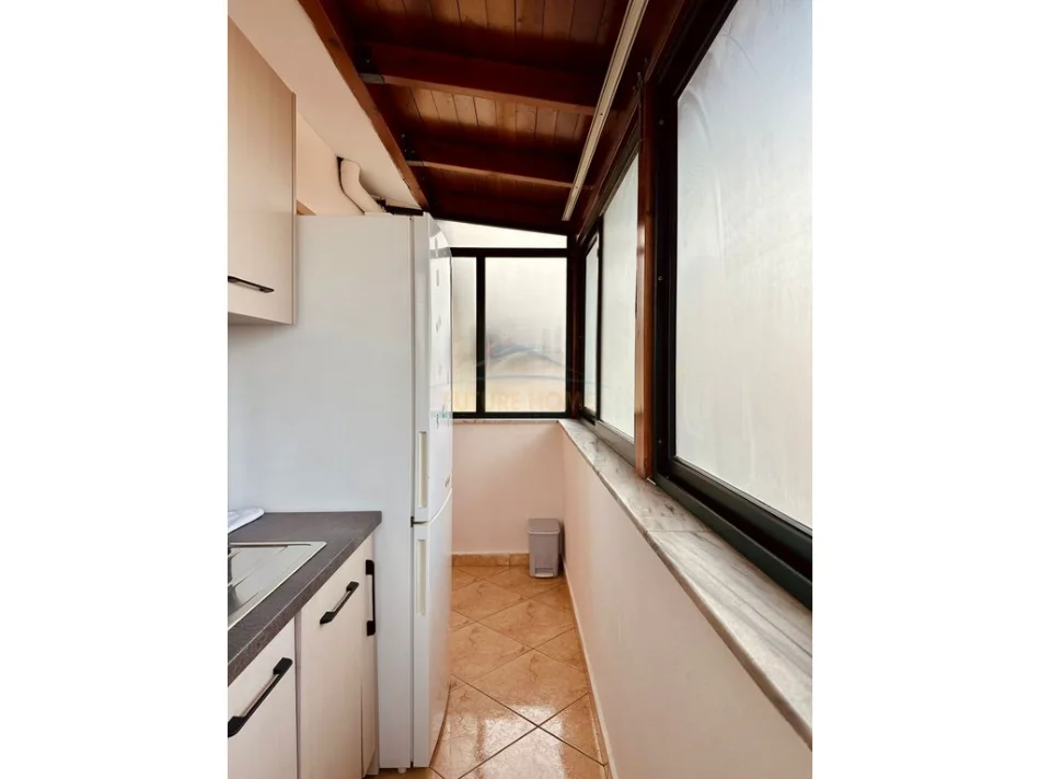 Tirane, jepet me qera apartament 2+1 Kati 4, 76 m² 720 € (Selvia)