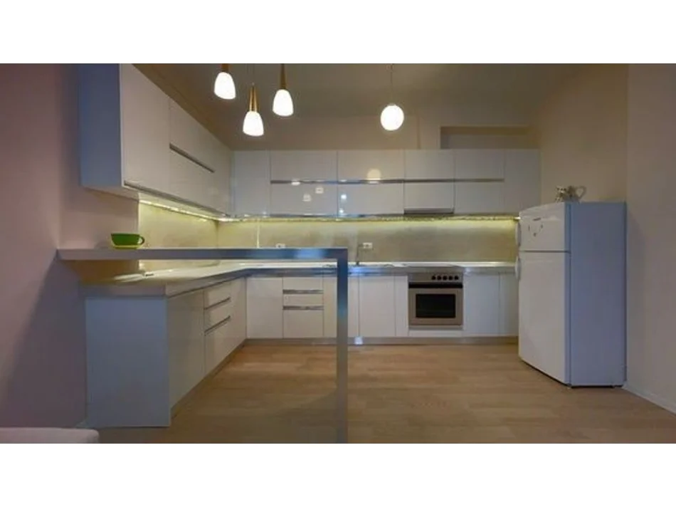 Tirane, jepet me qera apartament 2+1 Kati 5, 82 m² 650 € (Kodra e Diellit)