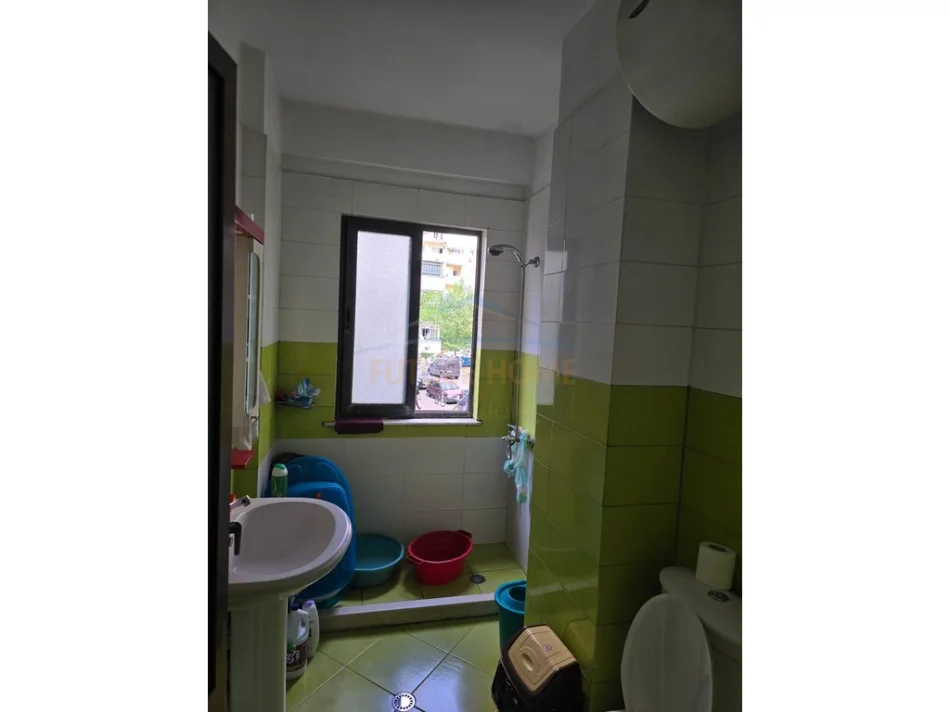 Tirane, shitet apartament 1+1 Kati 1, 78 m² 120.000 € (YZBERISHT)