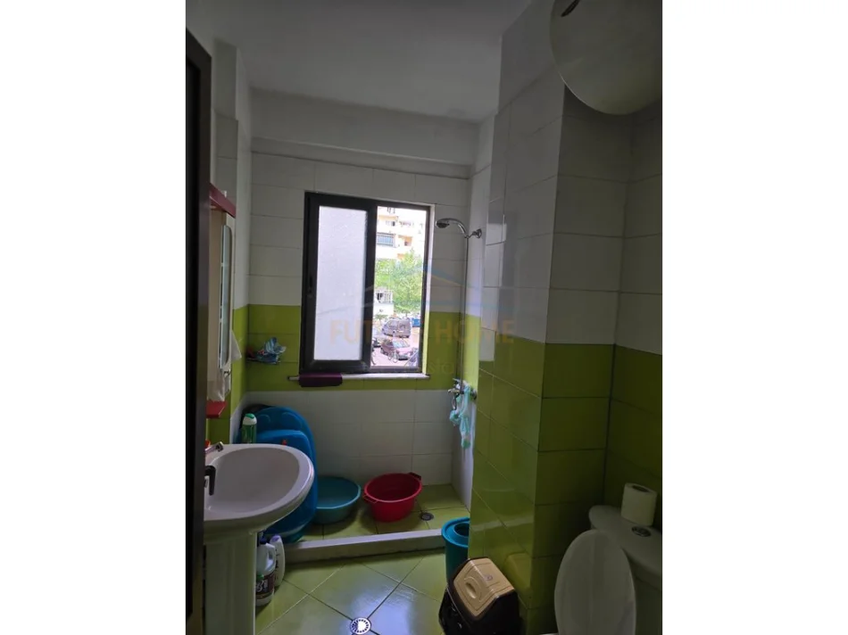 Tirane, shitet apartament 1+1+Ballkon Kati 1, 78 m² 120.000 € 