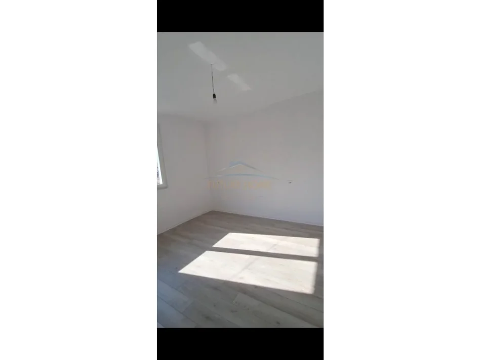 Durres, shitet apartament 2+1 Kati 3, 70 m² 85.000 € 